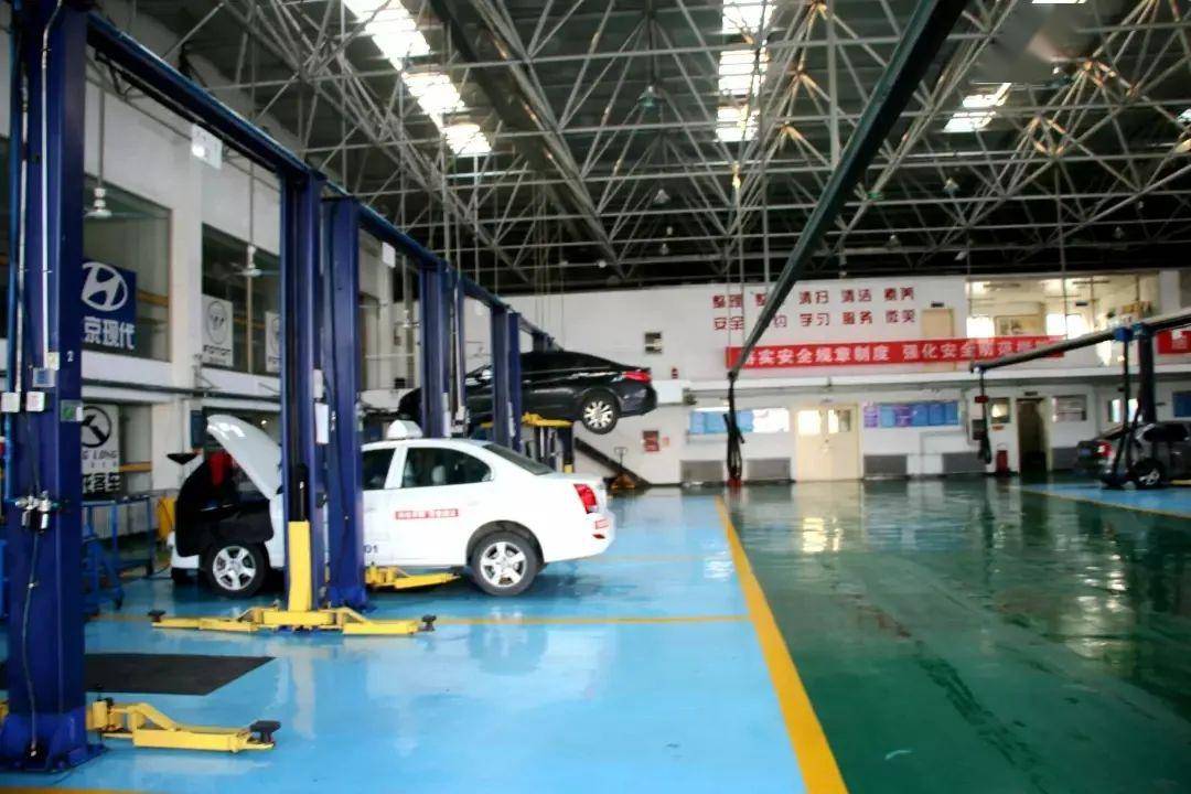 北京時新汽車修理廠榮獲“北京市誠信創(chuàng)建企業(yè)”稱號，引領汽車零配件服務新風尚